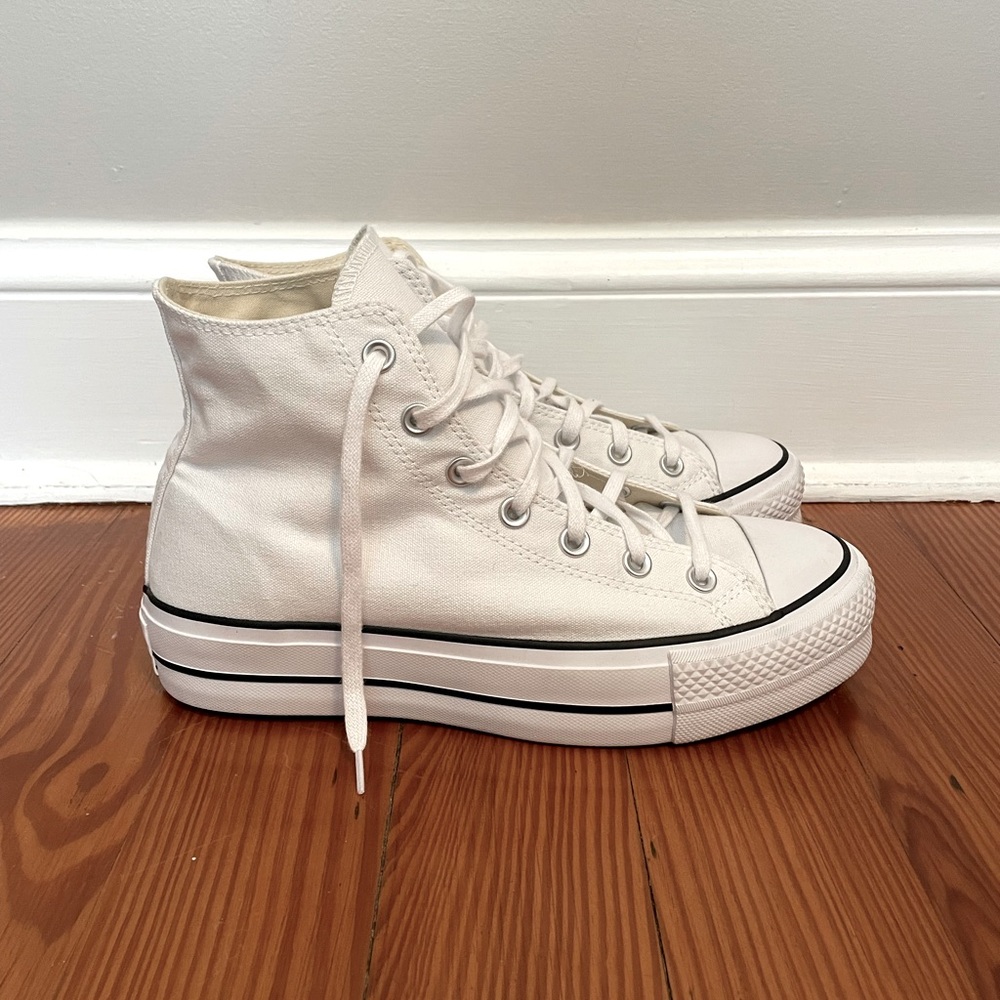 High top, platform, white and black converse